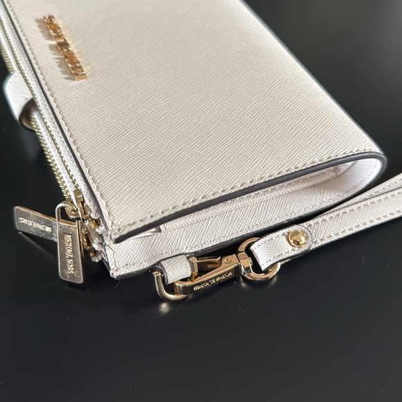 Michale Kors Jet Set Doublee Zip Wristlet Wallet - Picture 5 of 13